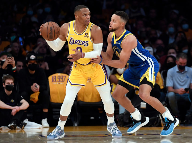 jugadores NBA mejor pagados en 2023